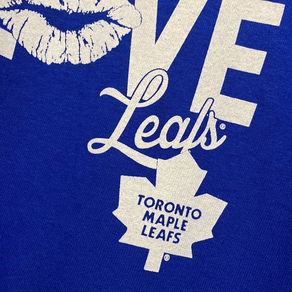 NWT NHL Toronto Maple Leafs “Real Love” T-shirt |Size XL Unisex - Picture 2 of 6